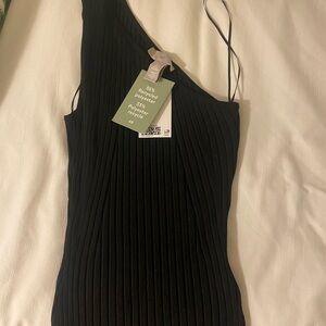 Elegant Black One-Shoulder Dress